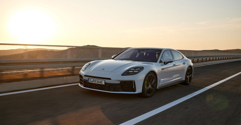 Porsche unveils new awesome Panamera e-hybrid models : Gets 25.9 kWh Battery, Over 90 Km Electric-Only Range